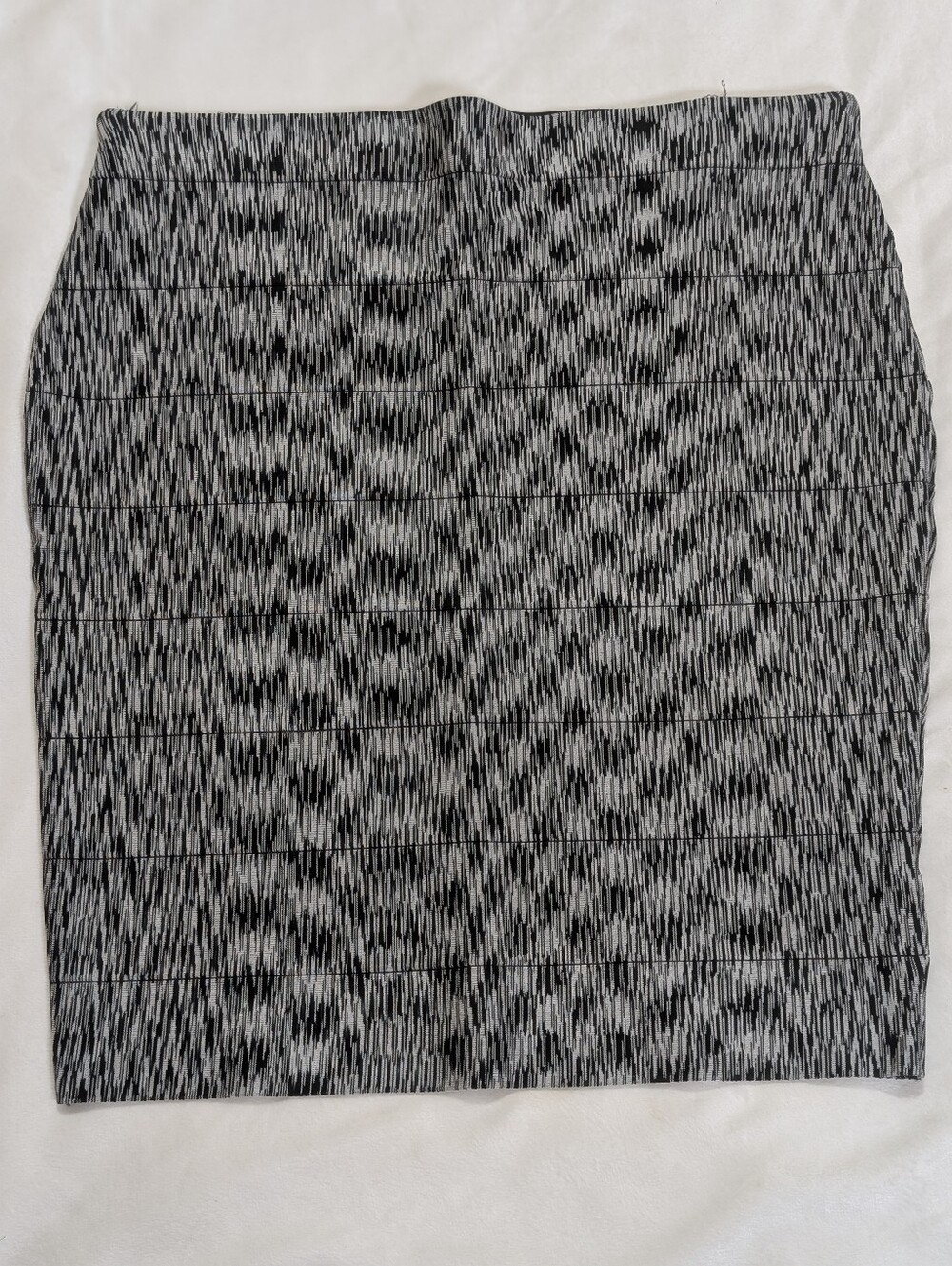 LANE BRYANT Slimming Stretchy Black & Silver Gray Pencil Skirt 18/20 18 20